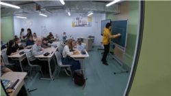 'Ovdje se osjećamo sigurno': Unutar ukrajinskih podzemnih škola 