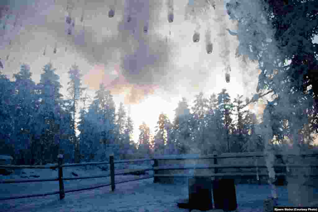 At minus 57 degrees Celsius, hot water thrown into the air turns immediately into ice crystals.