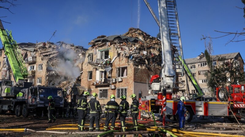 Zelensky e quan sulmin masiv rus në Kiev “goditje” ndaj presidentit Trump