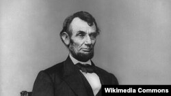 Ish-presidenti i SHBA-së, Abraham Lincoln.