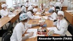 Медицина студентлары. Архив фотосы