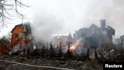 Здание, разрушенное в результате российской атаки на Киев, Украина, 22 февраля 2026 года