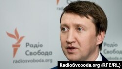 43-річний Тарас Кутовий був народним депутатом 7 і 8 скликань Верховної Ради, міністром аграрної політики і продовольства з 2016 по 2018 рік