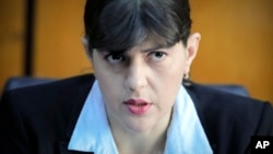 Laura Codruța Kovesi, procurorul-șef al Parchetului European, a criticat și ca procuror șef al Direcției Naționale Anticorupție încercările politicienilor români de a relaxa legile din domeniul judiciar.