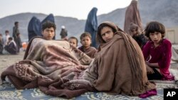 گفته میشود که هزاران تن از اطفال مهاجرین که به افغانستان برگشته اند واکسین پولیو دریافت نکرده اند 