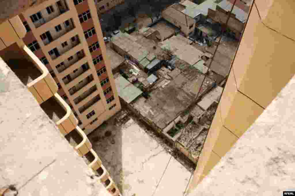 Sökülüb-tikilən Bakı #17