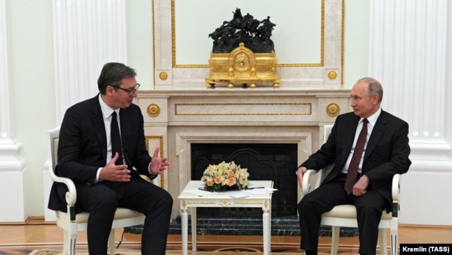 Президент Сербии Александр Вучич и президент России Владимир Путин (слева направо), 2020 год