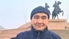 Макс Боқаев Атыраудағы орталық алаңда тұр. 4 ақпан 2021 жыл.