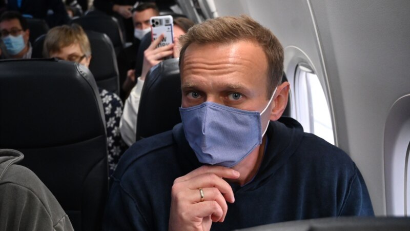 Российского оппозиционера Алексея Навального арестовали на 30 суток