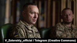 General-major Mihajlo Drapatij (Mykhaylo Drapatiy) važi za jednog od najcenjenijih oficira među vojnicima i oficirskim kadrom ukrajinske vojske. Bio je među onima koji su se javno oglasili u danima nakon što je ministar odbrane Mihajlo Fedorov (Mykhaylo) smenjen.