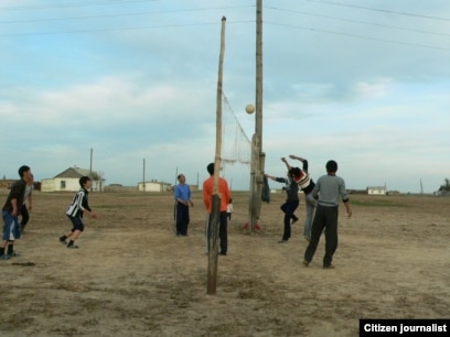 Қара леггинстердегі порно