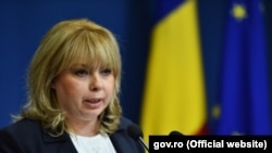 Anca Dragu, fost ministru al Finanțelor în guvernul tehnocrat Cioloș, a fost aleasă luni noaptea președinte al Senatului, fiind prima femeie din România președinte al unei camere a parlamentului