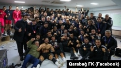 Игроки и тренеры «Карабаха» после победы