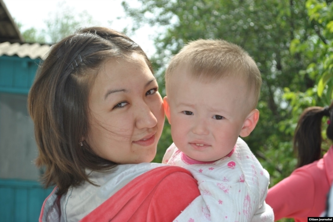 Үлкен жопа мен қара жігіттің фотосы