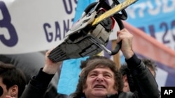 Хавьер Милей на предвыборном митинге в аргентинском городе Ла-Плата. 18 сентября 2023 гоад
