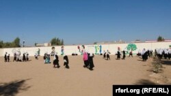 ارشیف، په هلمند کې د نجونو د یوه ښوونځي انځور