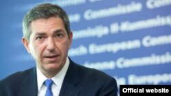 Stavros Lambrinidis isi va începe mandatul pe 1 septembrie.