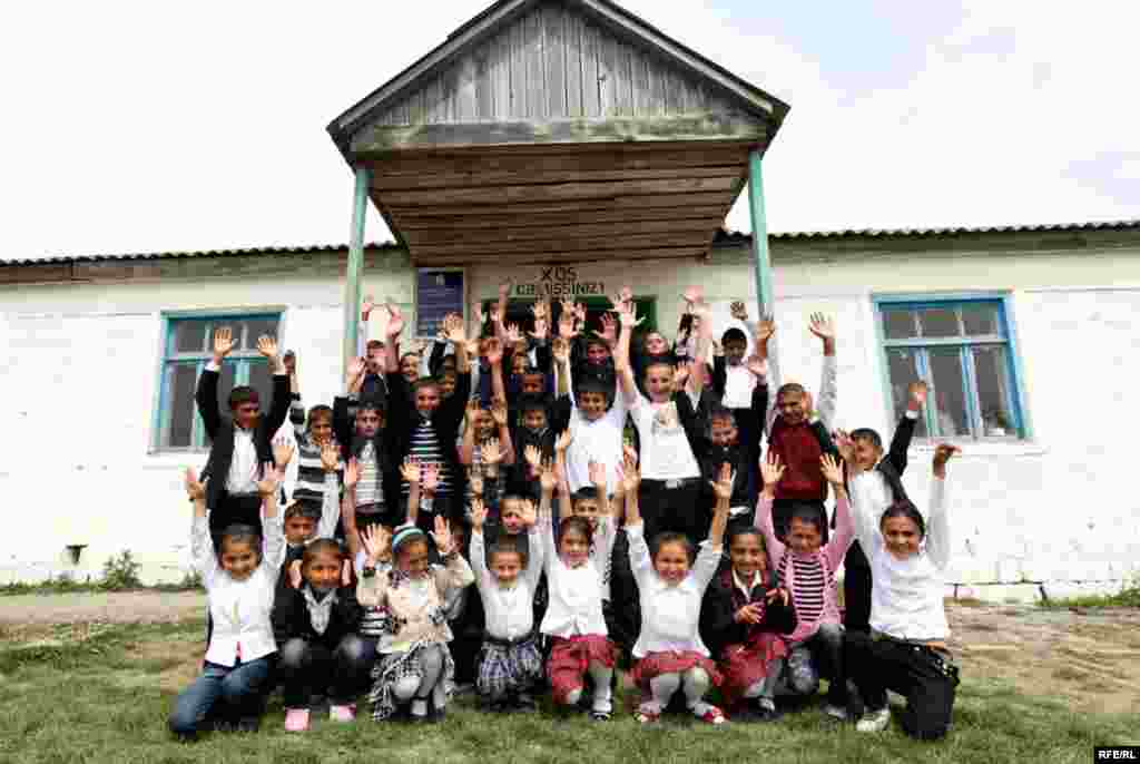 Ucqarlarda bəzi məktəblər #30