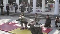 Рукопашный бой на балу хризантем: шоу-программа от юных кадетов (видео)