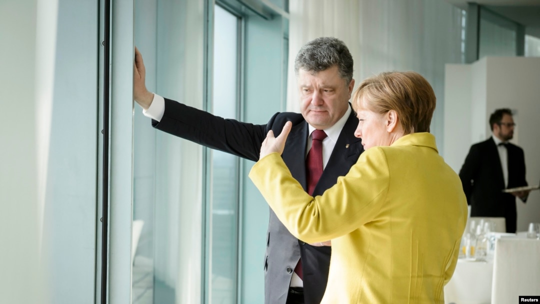 Президент України Петро Порошенко та канцлер Німеччини Анґела Меркель. Берлін, березень 2015 року