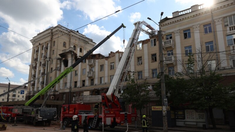 Зеленський провів нараду у Дніпрі після атаки РФ