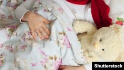 Наразі четверо дітей перебувають на амбулаторному лікуванні, двоє – госпіталізовані