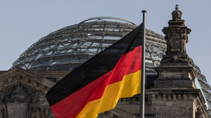 Mblidhet përbërja e re parlamentare në Gjermani