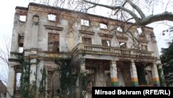 Ruševine u Mostaru i 25 godina poslije rata
