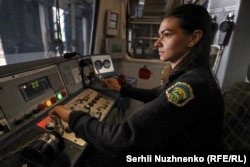 Катерина Єсипчук, перша жінка-машиністка Київського метро. Київ, 13 червня 2025 року