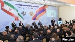 Armenia - Armenian Prime Minister Hovik Abrahamian and Iran's First Vice-President Eshaq Jahangiri open an Armenian-Iranian business forum in Yerevan, 15Oct2015.