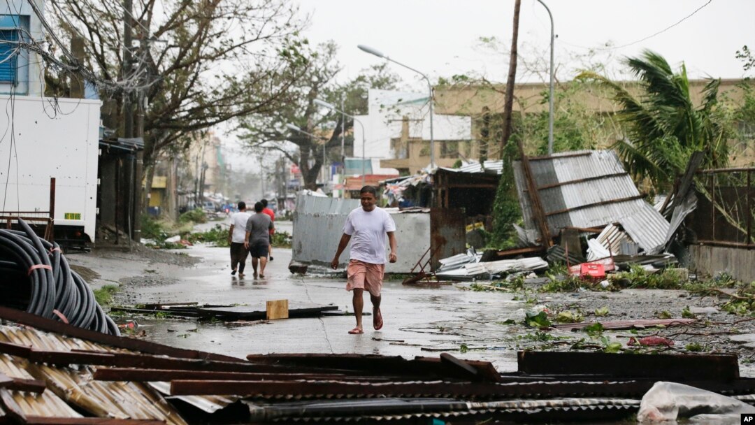 Prizor posle tajfuna Manghut, Filipini