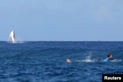 Semifinala a doua a probei de surfing de luni a decurs potrivit planului.