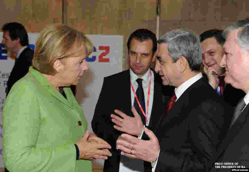 Angela Merkel və Serj Sarkisyan
