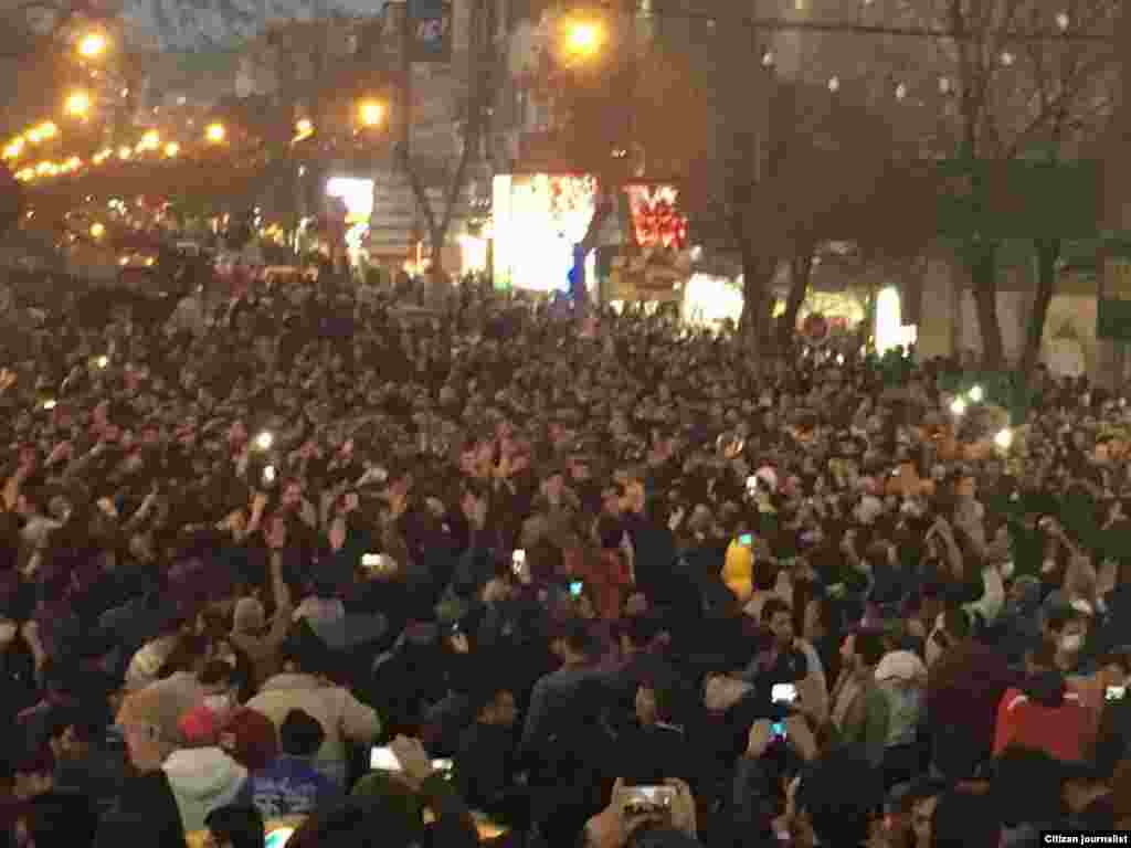 Протест в Зенджане, городе на северо-западе Ирана.