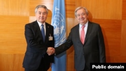 Жээнбек Кулубаев жана Антониу Гутерриш. Женева. 23-февраль, 2026-жыл.