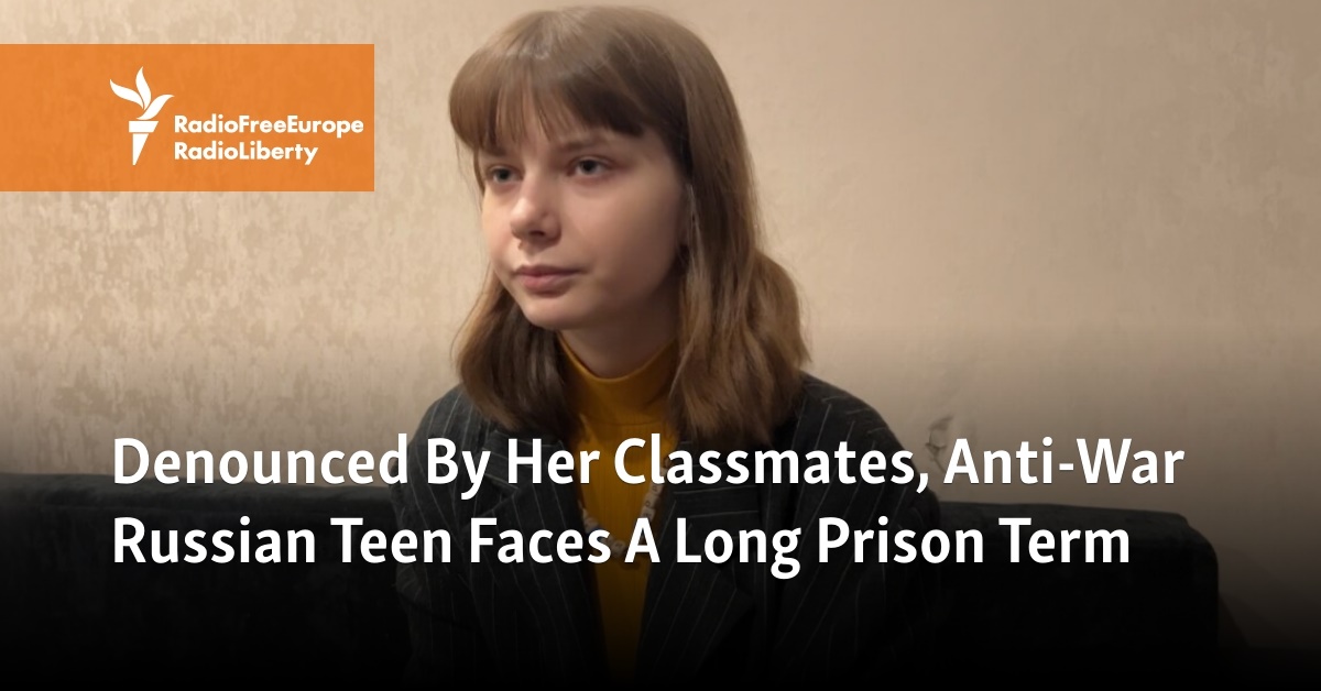 Mini yubkada seksual raqs Porno tomosha qiling: U mushukni yalaydi va u uni soradi.