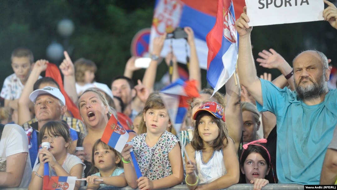 Gužva ispred Skupštine Beograda