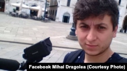 Jurnalistul Mihai Dragolea a fost bătut cu sălbăticie în timp ce filma pentru un documentar privind defrișările ilegale din Bucovina.Cel mai crunt a fost bătut activistul de mediu Tiberiu Boșutar.