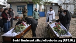 Рідні брати загинули з різницею в один день. Репортаж із прощання на Кіровоградщині