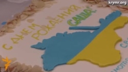 Кияни відзначили день народження кримчанина Кольченка