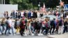 Білоруські студенти вийшли на вулиці у «День солідарності», не боячись побиття та арештів