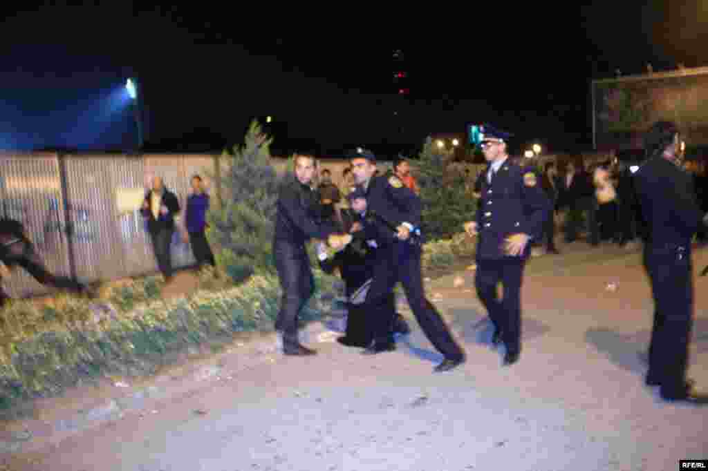 Tribunada savaş, meydanda barış... #29