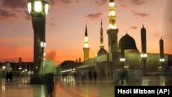 Автобус із паломниками зіткнувся з вантажівкою неподалі Медини (фото архівне)