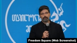 „ორჯერ ვცადეთ დარეგისტრირება პარტიად და უარი გვითხრა „ქართულმა ოცნებამ“... იქნებ დააჩქარებინოთ რეგისტრაცია, რომ რამე სამართლებრივი საფუძველი გქონდეთ, რომ ასეთი მოთხოვნები გამოგვიგზავნოთ ხოლმე“ - სიმონ ჯანაშია.