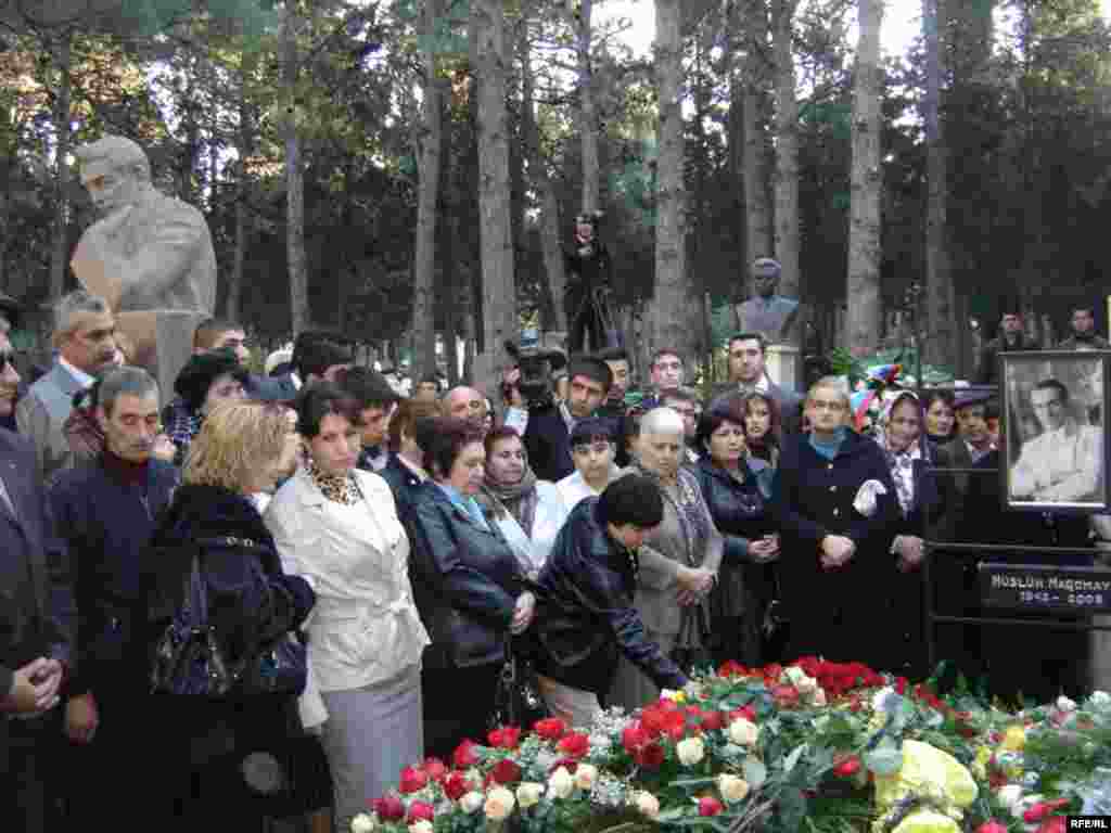 Müslim Maqomayev #16