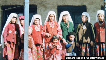 Эротикалық видео порно мама Амалия