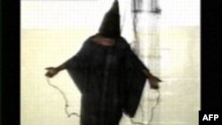 Издевательства над заключенными в Абу-Граиб - вина не только исполнителей, считают правозащитники