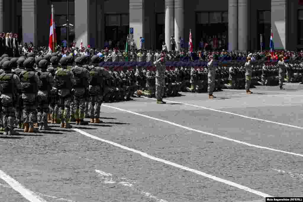 თბილისში, მრავალძალში, ზუგდიდში, გრემში, უფლისციხესა და ანანურში 463 რეკრუტმა და წვევამდელმა დადო საზეიმო ფიცი.