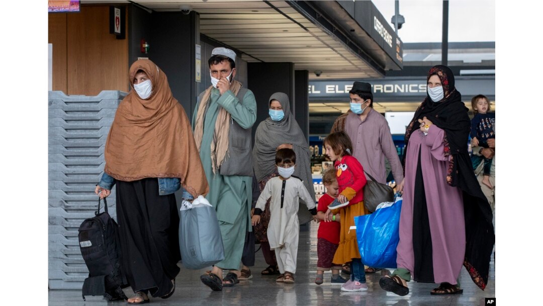 Familii evacuate din Kabul ajung la Washington, D.C. Septembrie 2021.
