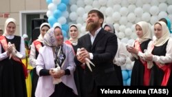 Глава Чечни Рамзан Кадыров привык слышать только хорошие вещи о себе в республике 